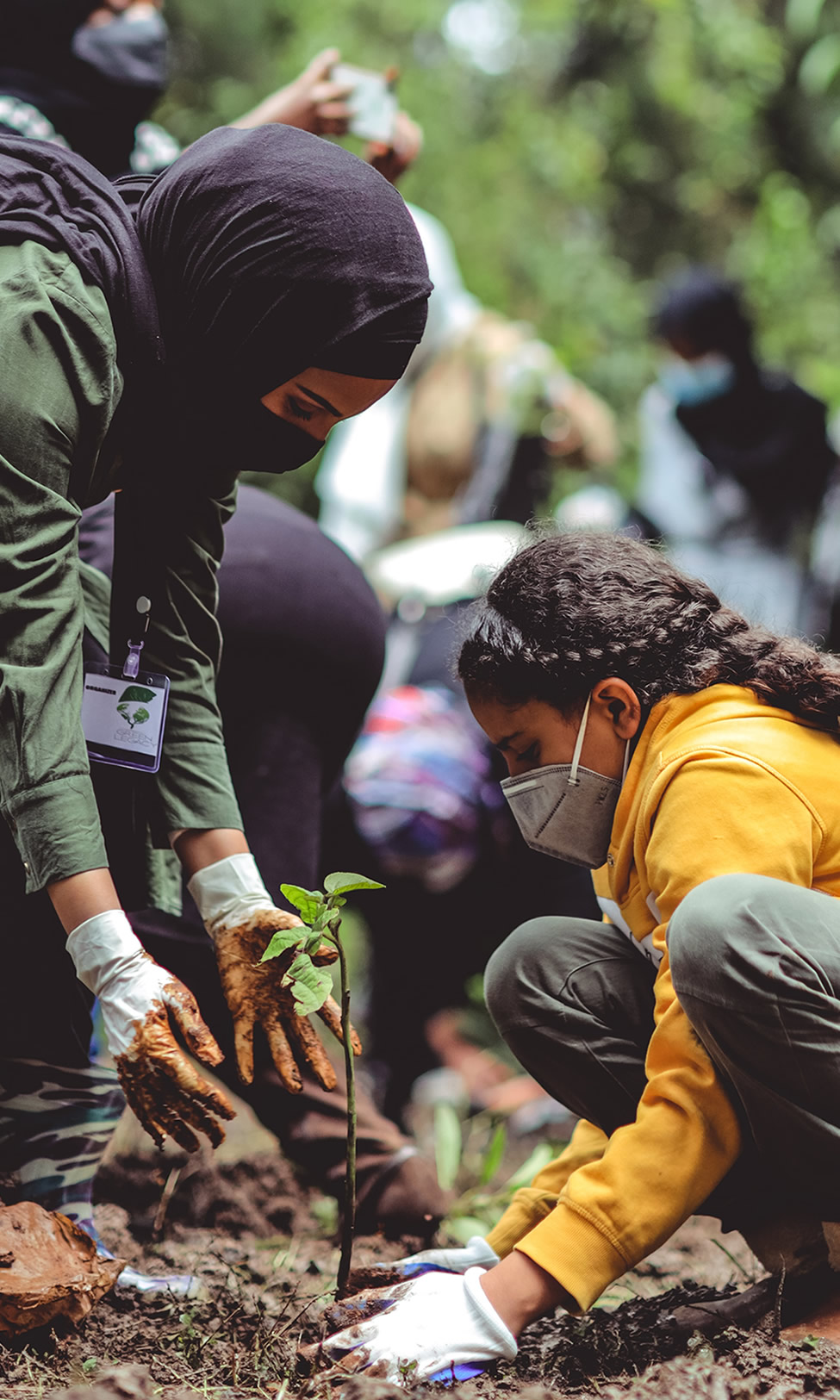 down-to-earth-carbon-ethical-engagement-photo-by-eyoel-kahssay-unsplash-975